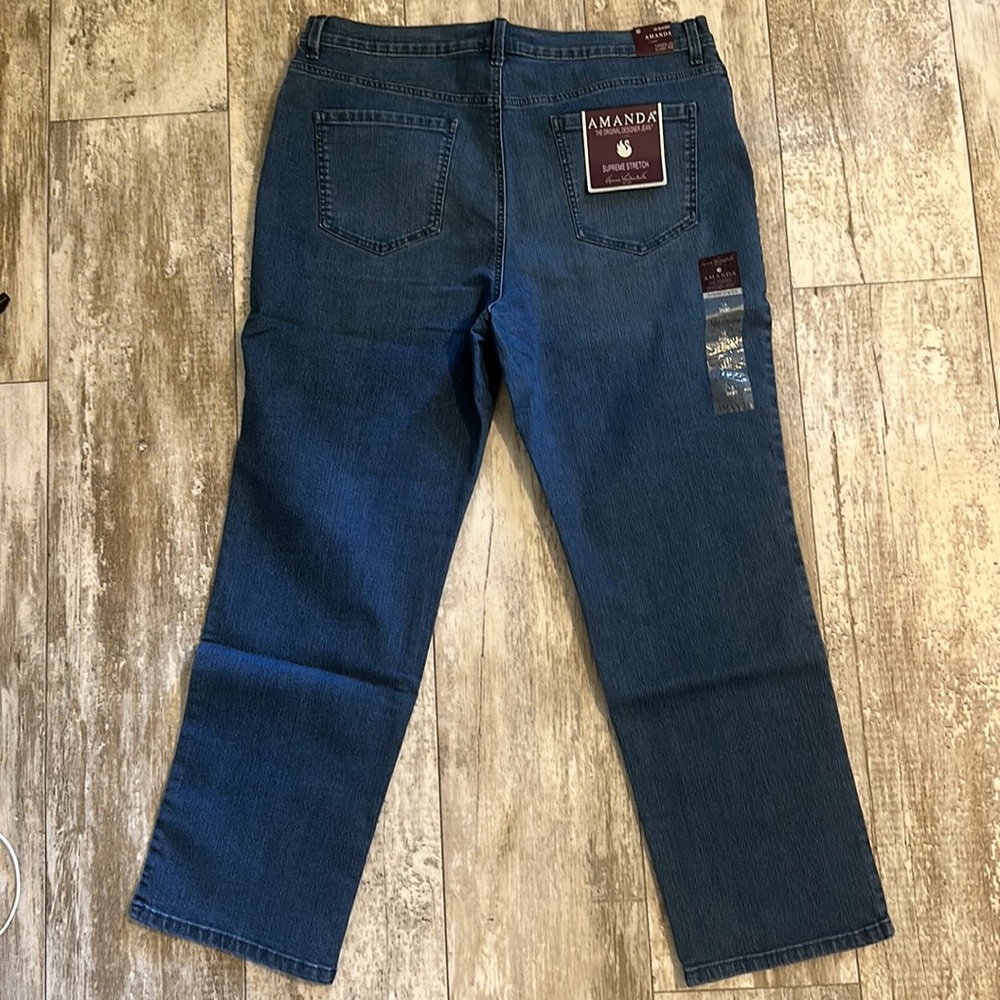 Gloria Vanderbilt Classic Amanda Tapered Jean - Picture 6 of 12